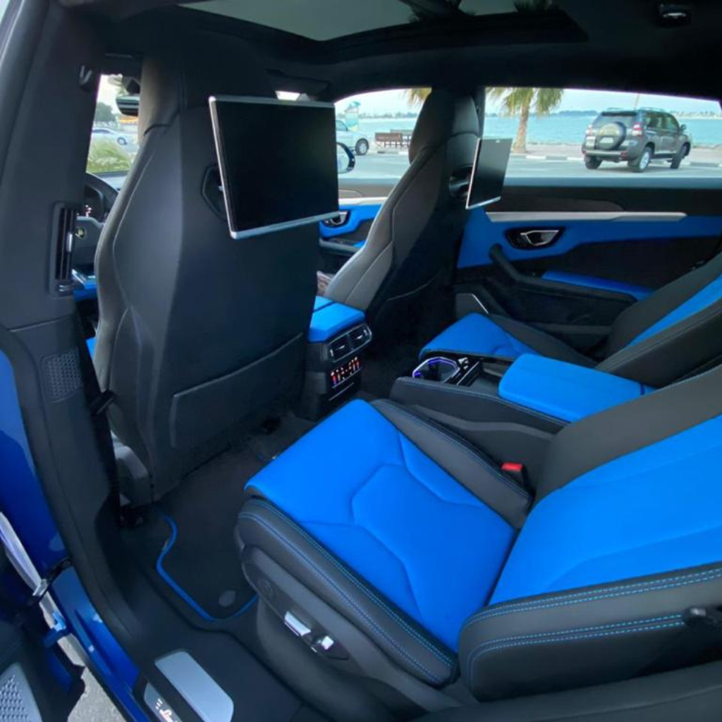 Lamborghini URUS Blue