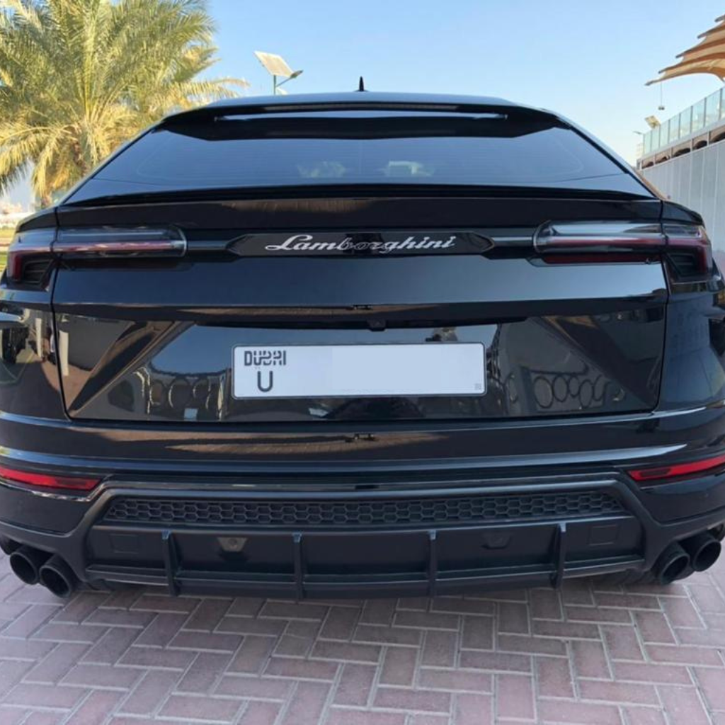 Lamborghini URUS Black